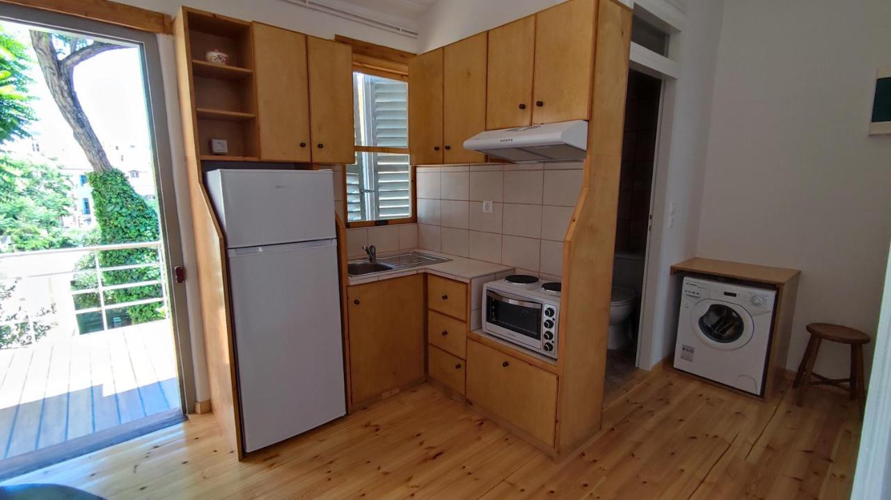 A Painter'S House In Plaka Apartment Athena Bagian luar foto