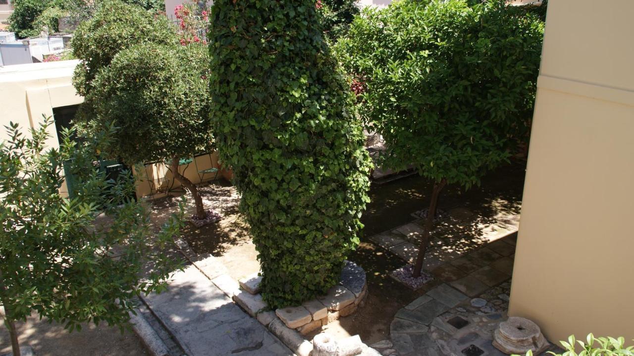 A Painter'S House In Plaka Apartment Athena Bagian luar foto