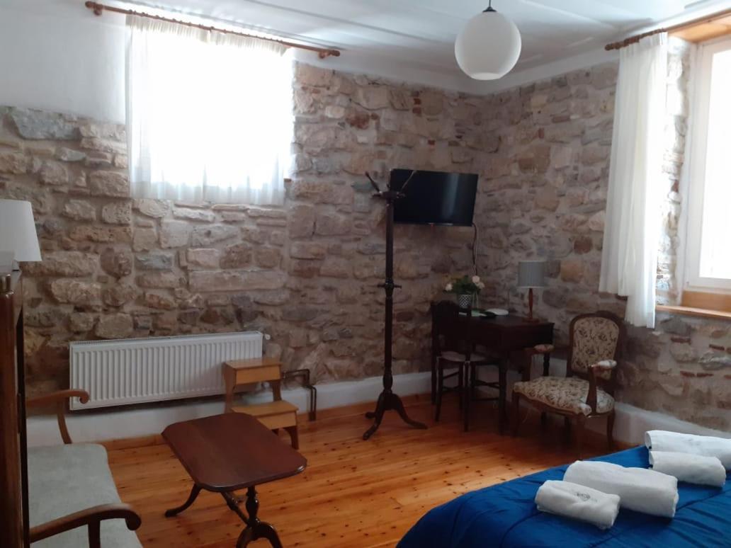 A Painter'S House In Plaka Apartment Athena Bagian luar foto